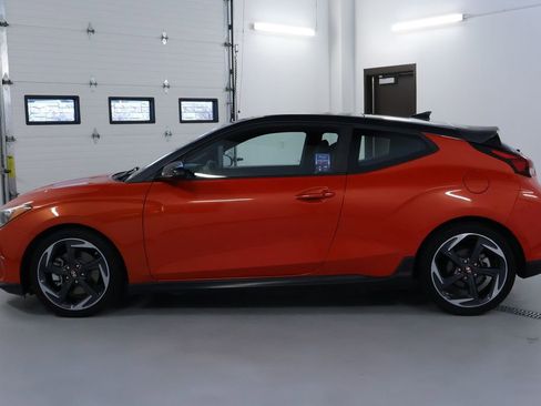 Used 2019 Hyundai Veloster Turbo R-Spec image 4