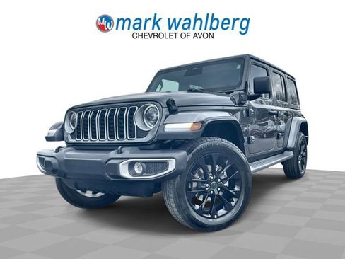Used 2025 Jeep Wrangler Unlimited Sahara AWD/4WD image 1