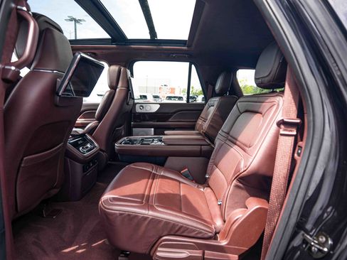 Used 2021 Lincoln Navigator L Black Label w/ Cargo Convenience Package AWD/4WD image 15