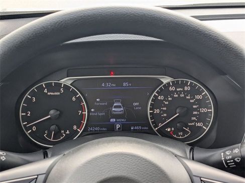 Used 2024 Nissan Altima 2.5 SV image 19