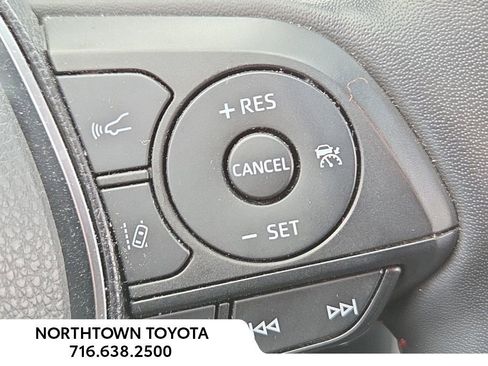 Used 2021 Toyota RAV4 SE w/ Weather & Moonroof Package image 22