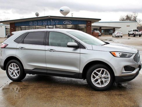 Used 2024 Ford Edge SEL image 3
