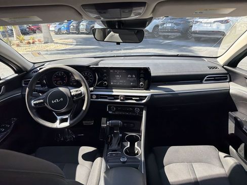 Used 2022 Kia K5 LXS image 10