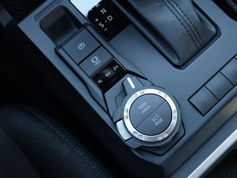 New 2026 Toyota Tacoma SR5 image 4