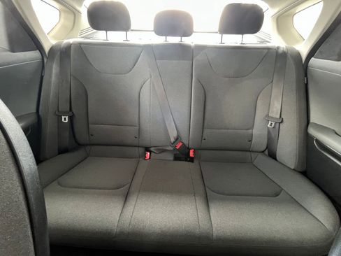 Used 2025 Kia K4 LXS image 37