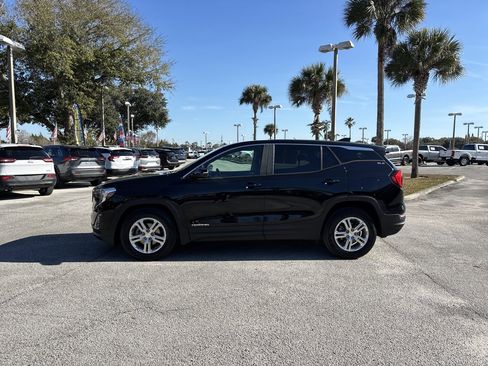 Used 2021 GMC Terrain SLE image 5