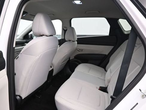 Used 2026 Hyundai Tucson SEL Plus AWD/4WD image 16