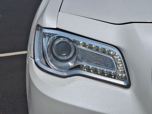 Used 2016 Chrysler 300 C Platinum w/ Safetytec Plus Group AWD/4WD image 9