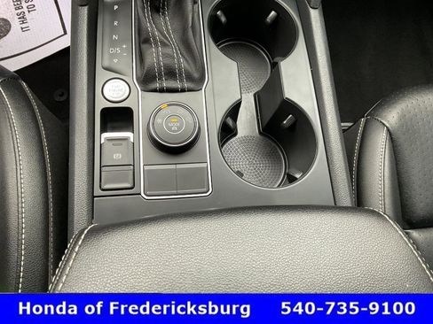 Used 2021 Volkswagen Atlas SE image 40