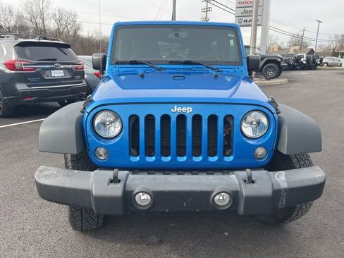 Used 2016 Jeep Wrangler Unlimited Rubicon w/ Connectivity Group image 28