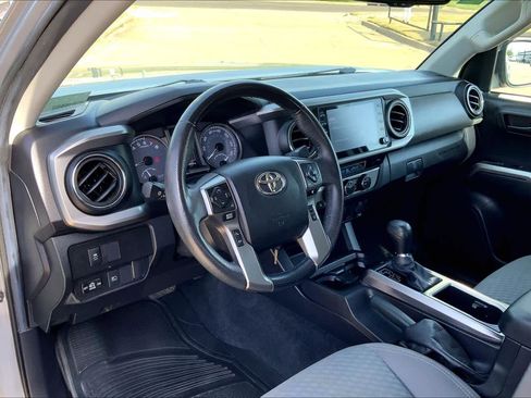Used 2021 Toyota Tacoma SR5 RWD image 17