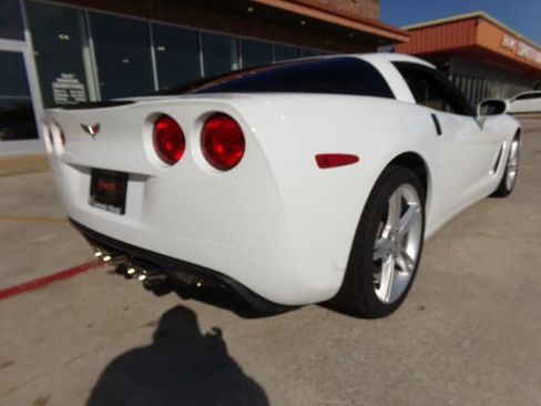 Used 2010 Chevrolet Corvette Coupe w/ Preferred Equipment Group RWD image 5