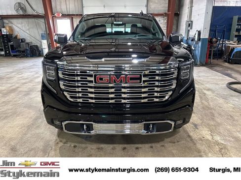 New 2026 GMC Sierra 1500 Denali w/ Technology Package AWD/4WD image 11