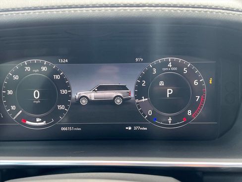 Used 2020 Land Rover Range Rover HSE image 12