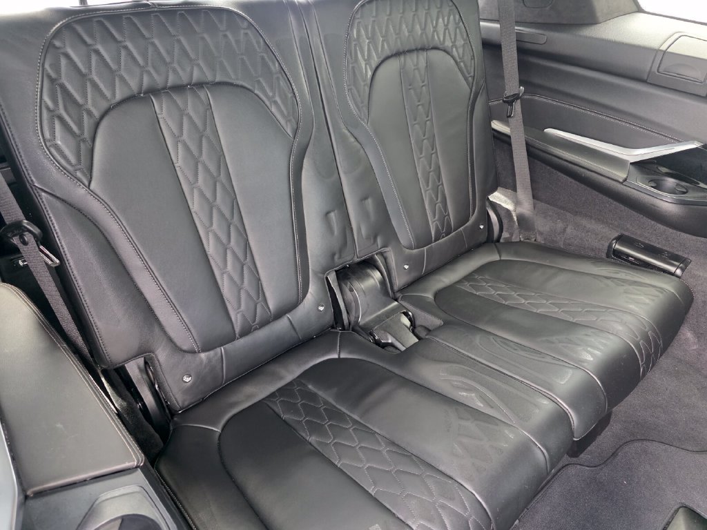 Certified 2025 BMW ALPINA XB7 AWD/4WD image 24