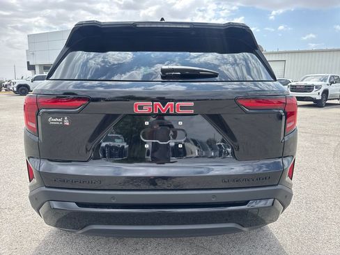 Used 2026 GMC Terrain Elevation w/ Elevation Premium Package FWD image 5