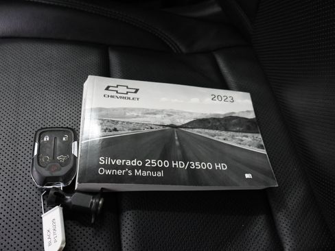 Used 2023 Chevrolet Silverado 2500 LT w/ Convenience Package AWD/4WD image 58