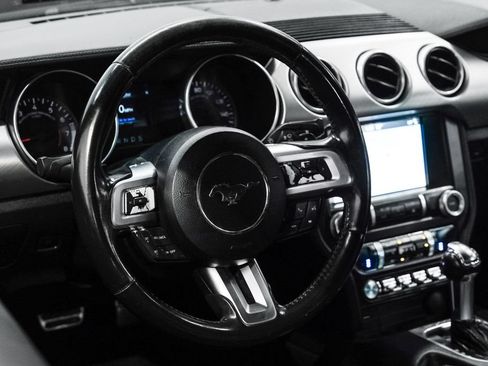 Used 2019 Ford Mustang Premium RWD image 20