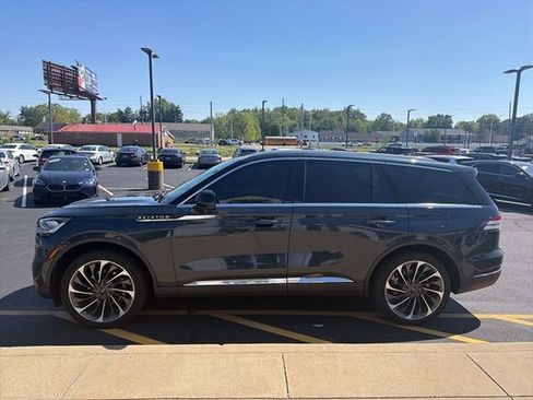 Used 2024 Lincoln Aviator Reserve w/ Equipment Group 201A AWD/4WD image 3