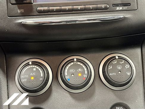 Used 2012 Nissan Rogue SL AWD/4WD image 18
