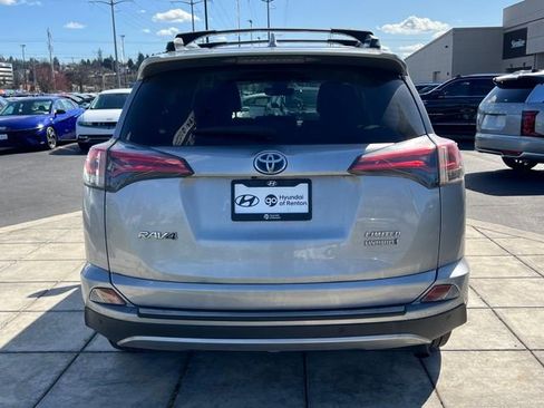 Used 2017 Toyota RAV4 Limited image 6