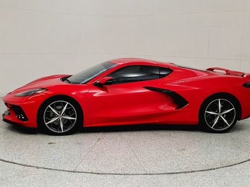 Used 2022 Chevrolet Corvette Stingray Premium Cpe w/ Z51 Performance Package image 4