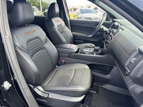 Used 2024 Nissan Pathfinder Rock Creek image 10