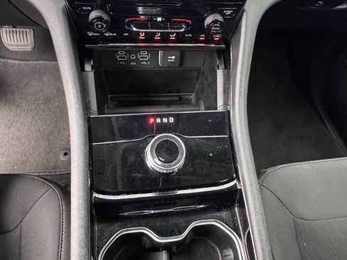 Used 2023 Jeep Grand Cherokee Laredo AWD/4WD image 10