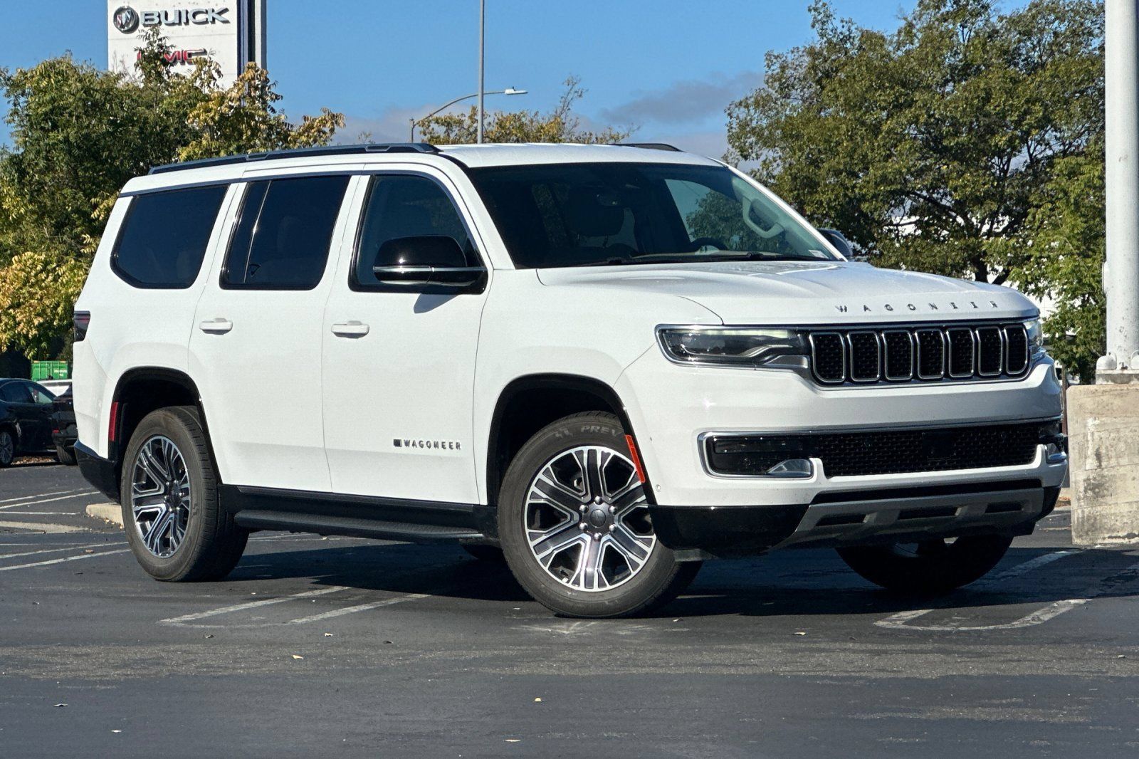 Used 2024 Jeep Wagoneer Series II w/ Flexible Seating Group AWD/4WD image 2