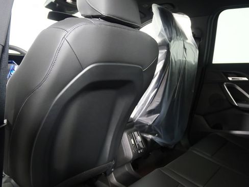 Used 2025 BMW X1 xDrive28i w/ Convenience Package image 16