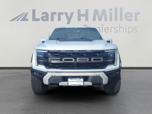 Used 2025 Ford F150 Raptor AWD/4WD image 8