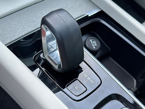 Certified 2023 Volvo XC60 B5 Plus image 26