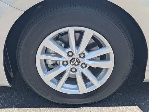 Used 2026 Toyota Camry LE w/ Convenience Package FWD image 11