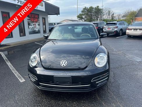Used 2019 Volkswagen Beetle 2.0T SE FWD image 3
