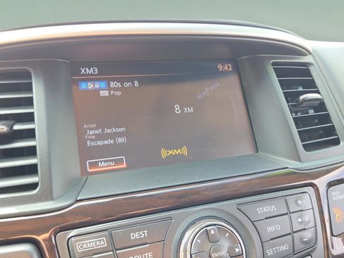 Used 2015 Nissan Pathfinder Platinum FWD image 19