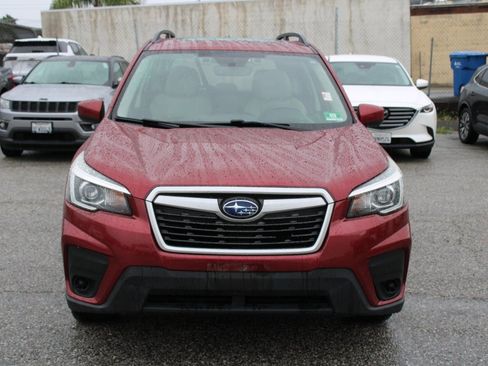 Used 2019 Subaru Forester Premium image 2