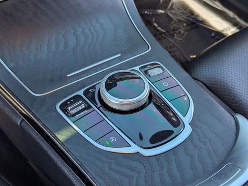 Used 2020 Mercedes-Benz C 300 Sedan image 27