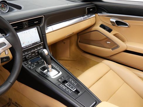 Used 2015 Porsche 911 Carrera S RWD image 28
