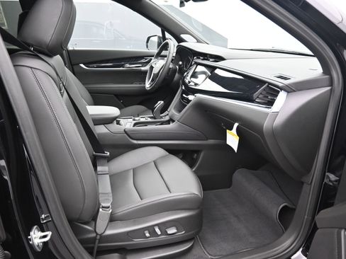 New 2025 Cadillac XT6 Premium Luxury w/ LPO, Floor Liner Package image 12