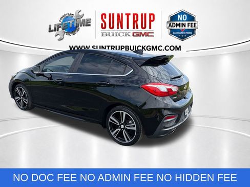 Used 2017 Chevrolet Cruze LT w/ Convenience Package FWD image 3