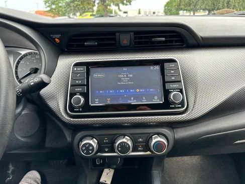 Used 2020 Nissan Kicks S FWD image 21