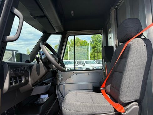 Used 2024 Chevrolet Brightdrop 600 w/ Commercial Equipment Package AWD/4WD image 9