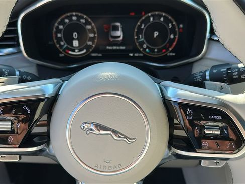 Used 2025 Jaguar F-PACE R-Dynamic S image 12