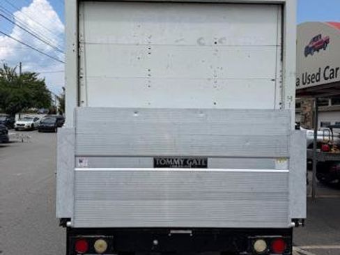 Used 2015 Chevrolet Express 3500 RWD image 5