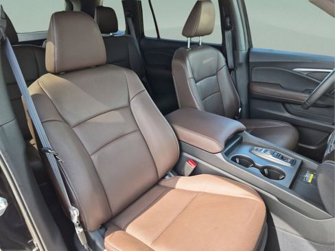 Certified 2024 Honda Passport EX-L image 19