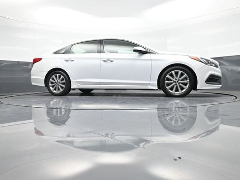 Used 2016 Hyundai Sonata Limited w/ Option Group 04 image 29