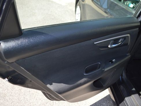 Used 2014 Nissan Altima 2.5 S w/ Display Audio Package FWD image 18