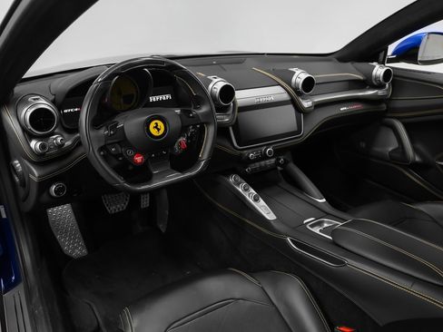 Used 2018 Ferrari GTC4Lusso image 75