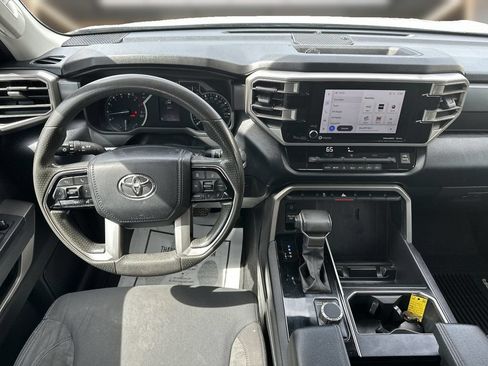 Used 2022 Toyota Tundra SR5 w/ SR5 Convenience Package RWD image 18