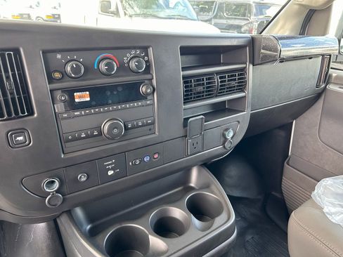 New 2025 GMC Savana 2500 w/ Driver Convenience Package RWD image 14